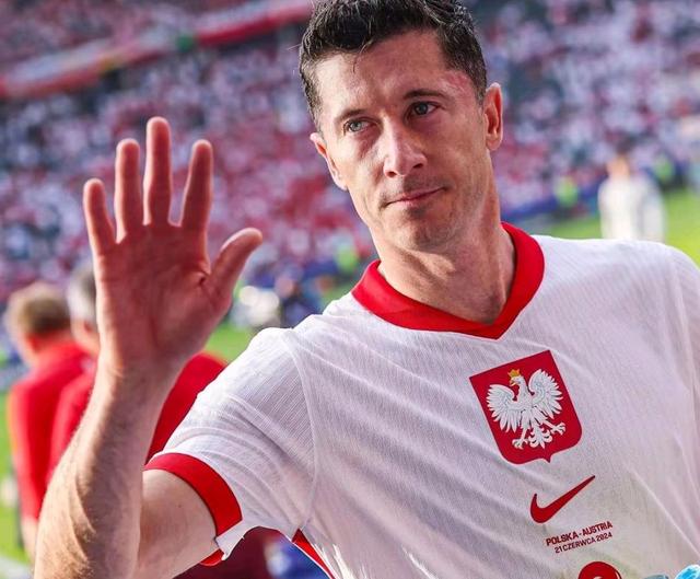 ayx官网注册 -莱万多夫斯基在法国队比赛中绝杀，赛事规则更新引发热议！的简单介绍